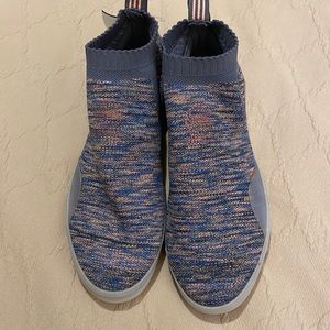 Adidas Sneakers sz 9 nwt smoke free home